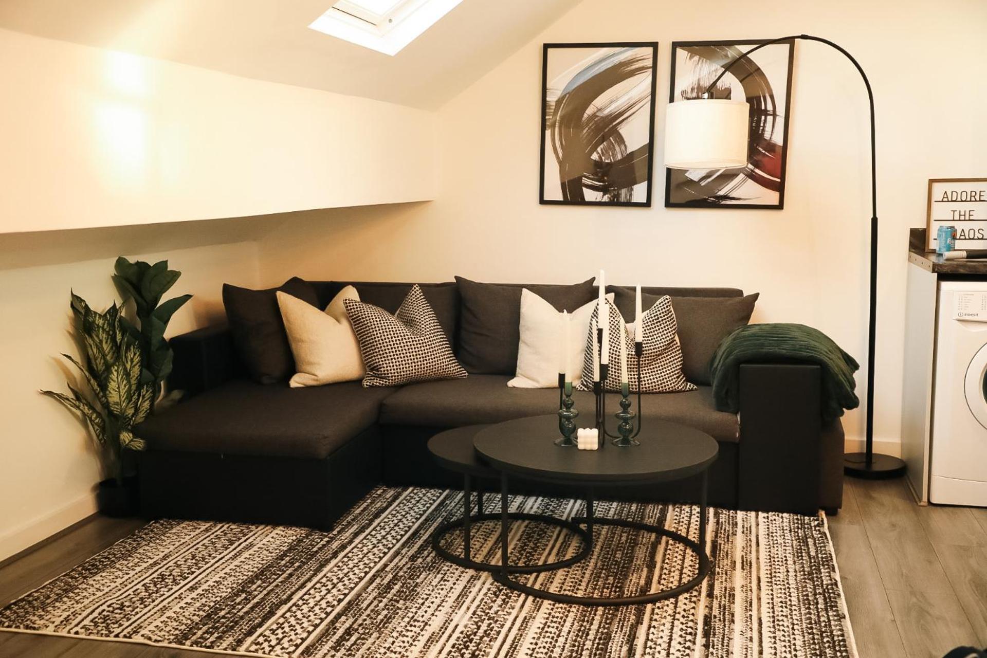 1 Bedroom Bradford Centre Foster Square Apartment *